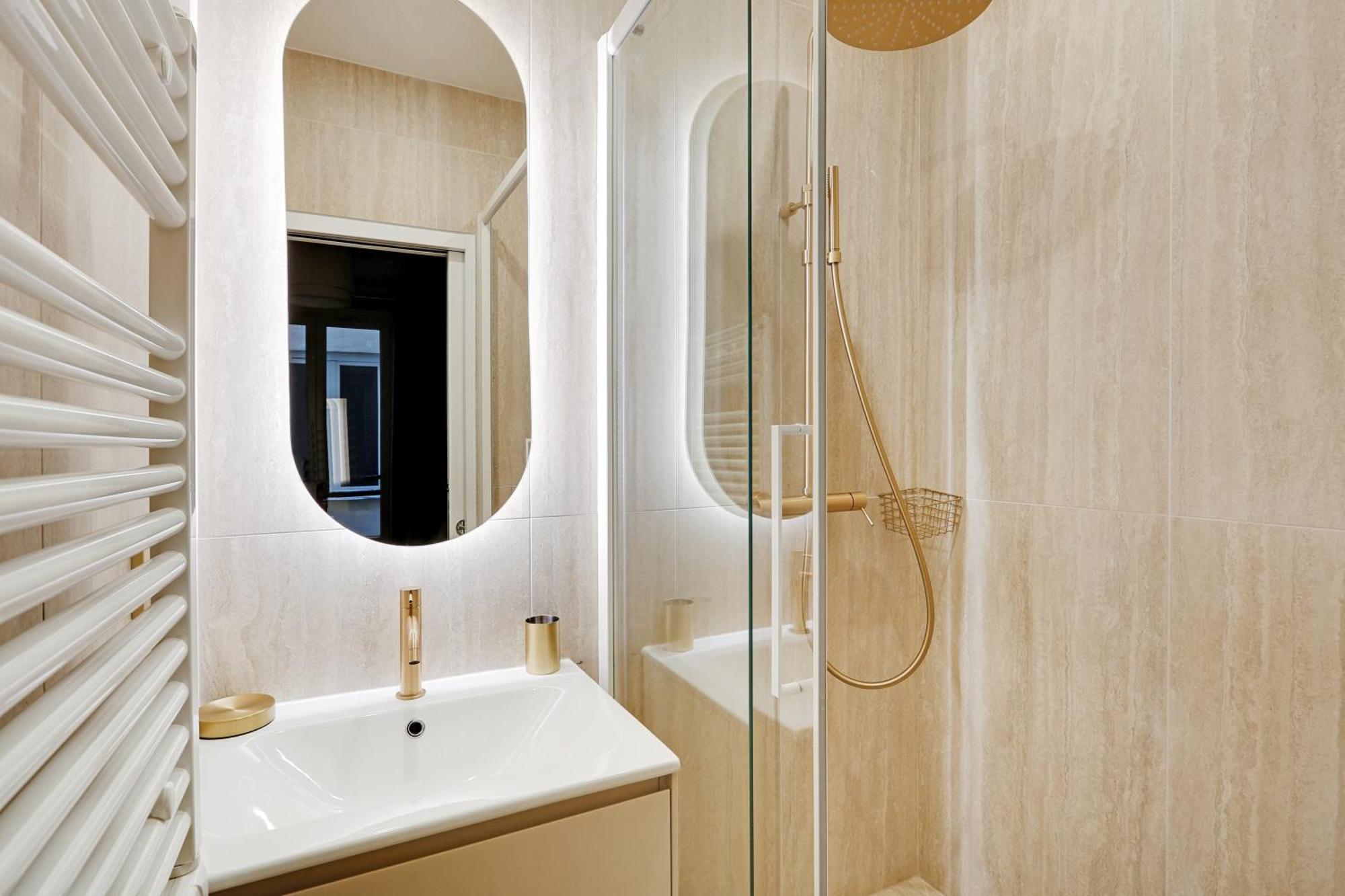Pick A Flat's In Opera Saint Lazarre - Rue De L'isly Appartamento Parigi