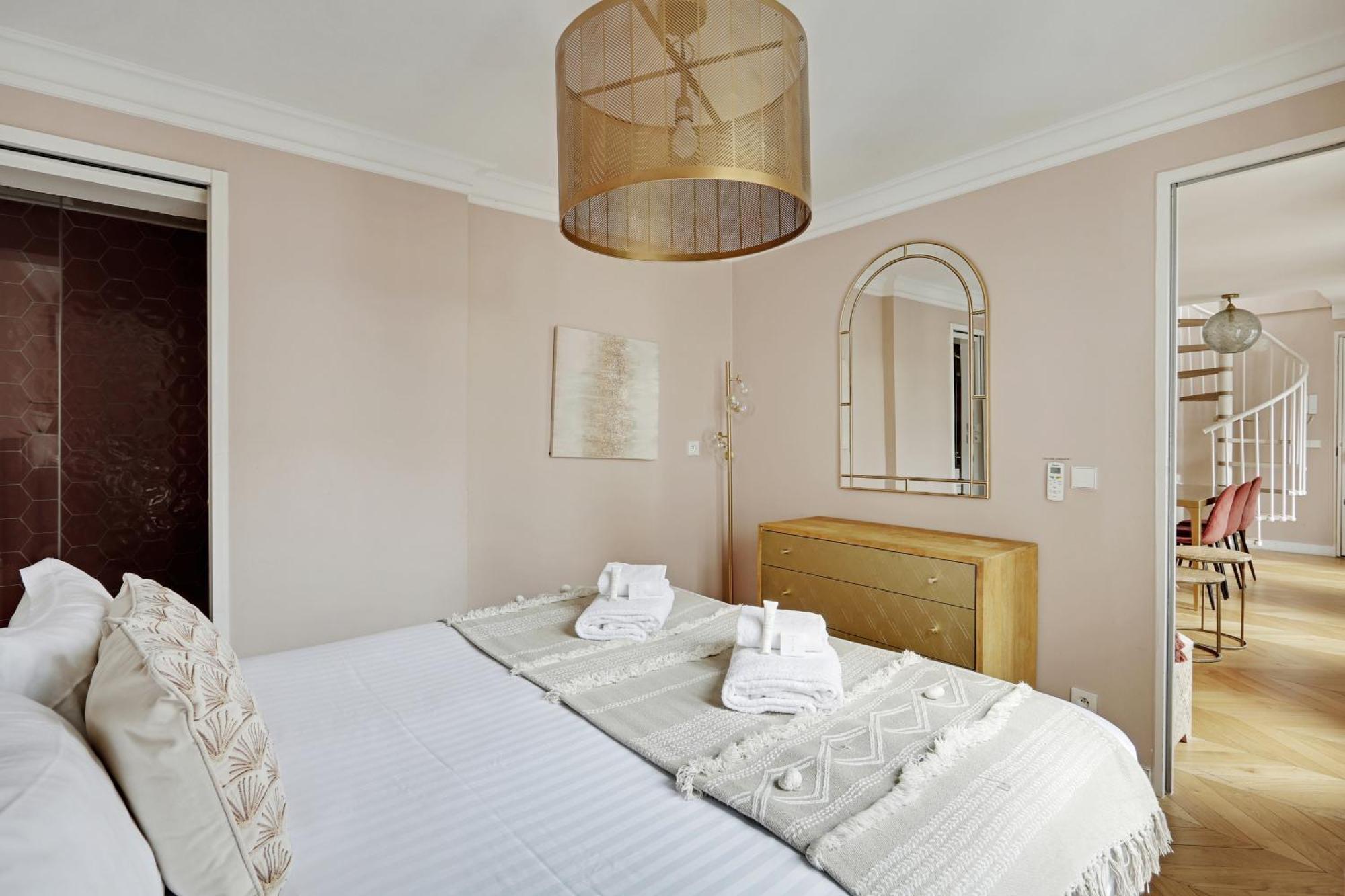 Pick A Flat's In Opera Saint Lazarre - Rue De L'isly Appartamento Parigi