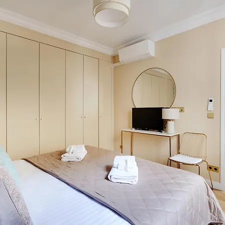 Apartment Pick A Flat's In Opera Saint Lazarre - Rue De L'isly Paris